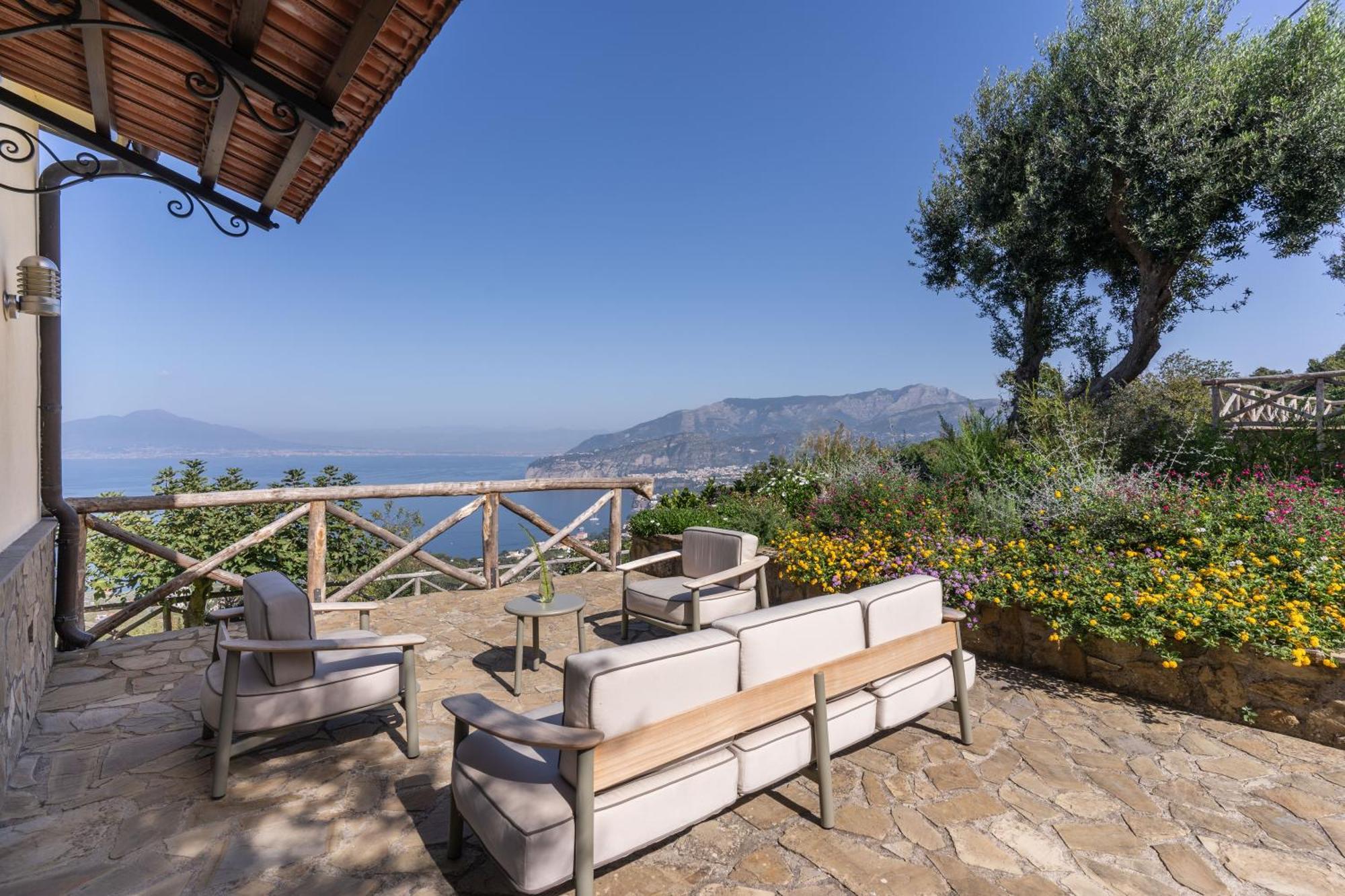 Villa Giulia Boutique Views Pool And Guest Services Sorrento Kültér fotó